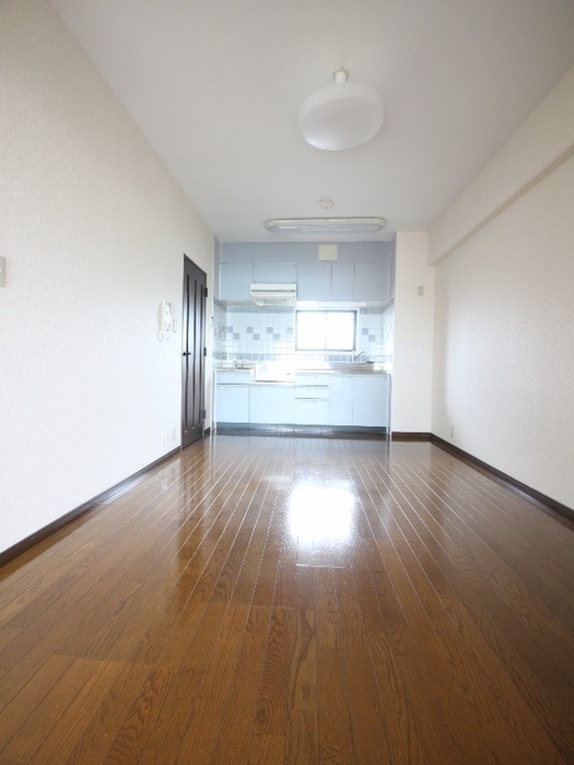 居室 ロ－ドサイドヒルズ