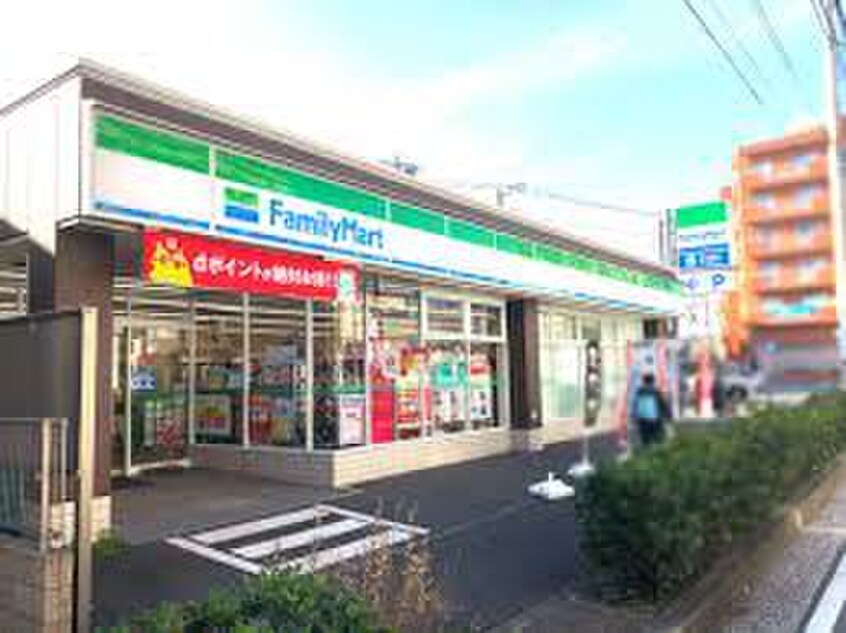 ファミリーマート永田東一丁目店(コンビニ)まで443m 井土ヶ谷セレーノ