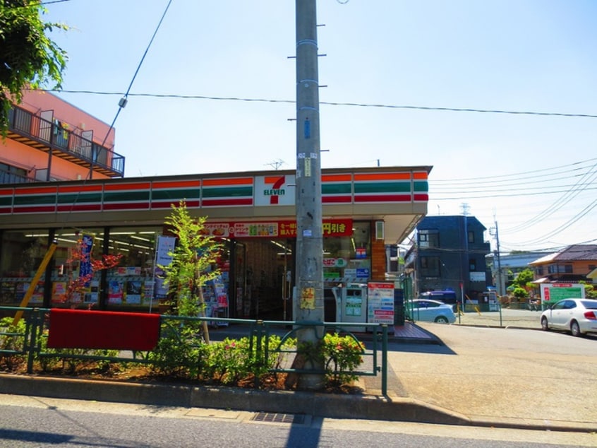 セブンイレブン(コンビニ)まで201m Ｐａｒｆａｉｔ　Ｉｎｏｕｅ