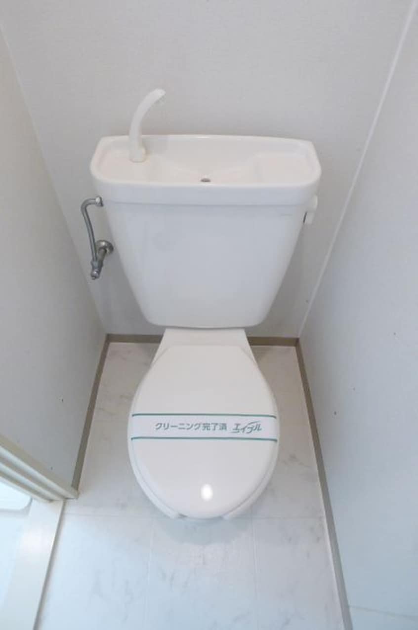 トイレ ブリックビラ２