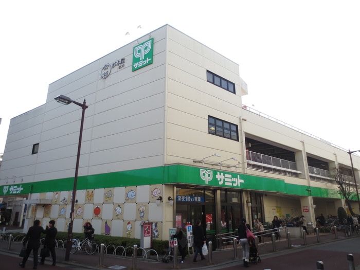 サミットストア喜多見駅前店(スーパー)まで100m グランドゥール千歳