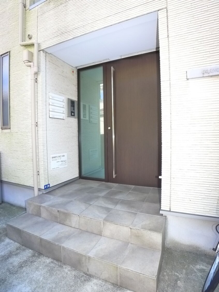 エントランス部分 GRANDTIC EAST CHIBA