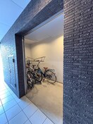 駐輪場 ル　コンフィーエ　サンカント