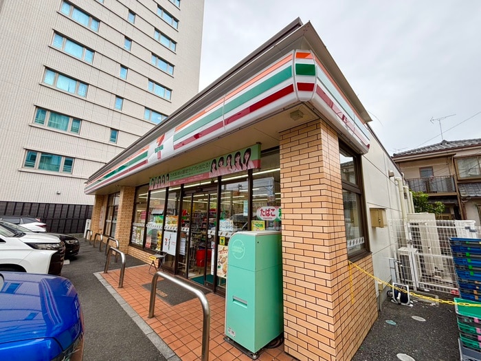 セブンイレブン(コンビニ)まで204m ル　コンフィーエ　サンカント