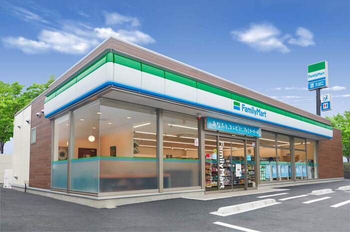 ファミリーマート 八王子長房町店(コンビニ)まで215m コーポ二葉５号