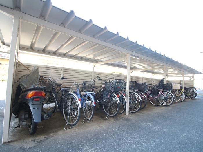 駐輪場 エーデルハイム