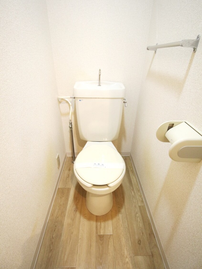 トイレ エーデルハイム