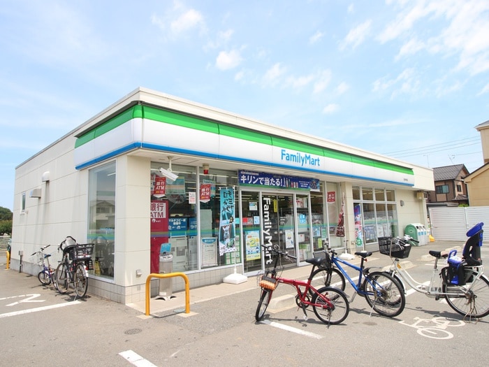 ファミリーマート川越寺尾店(コンビニ)まで650m エーデルハイム