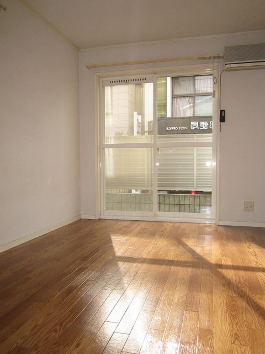 居室 モンテフロ－ラ国立