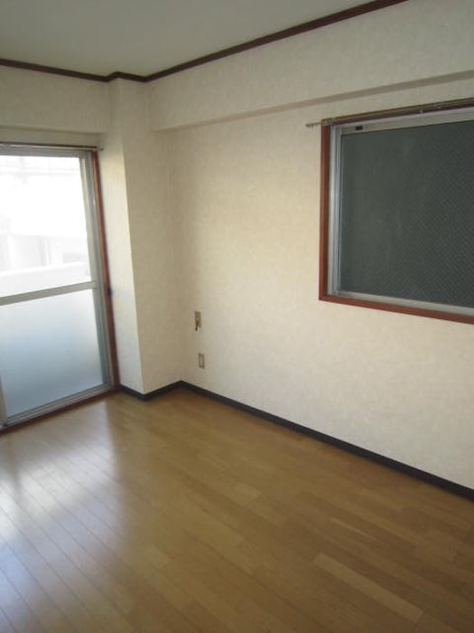 居室 ロ－レルハイツ