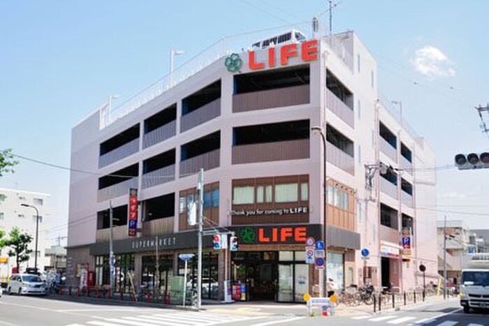 ライフ練馬中村北店(スーパー)まで216m ワコーレ・メイ中村橋(404)