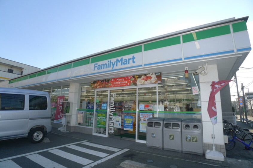 ファミリーマート南行徳3丁目店(コンビニ)まで888m ポディウム南行徳