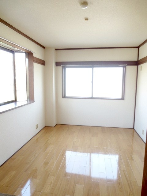 居室 コ－ポサンリバ－