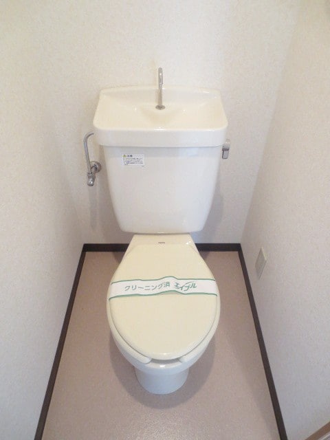 トイレ コ－ポサンリバ－