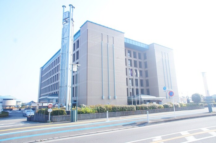 海老名市役所(役所)まで1200m 須賀第1ビル