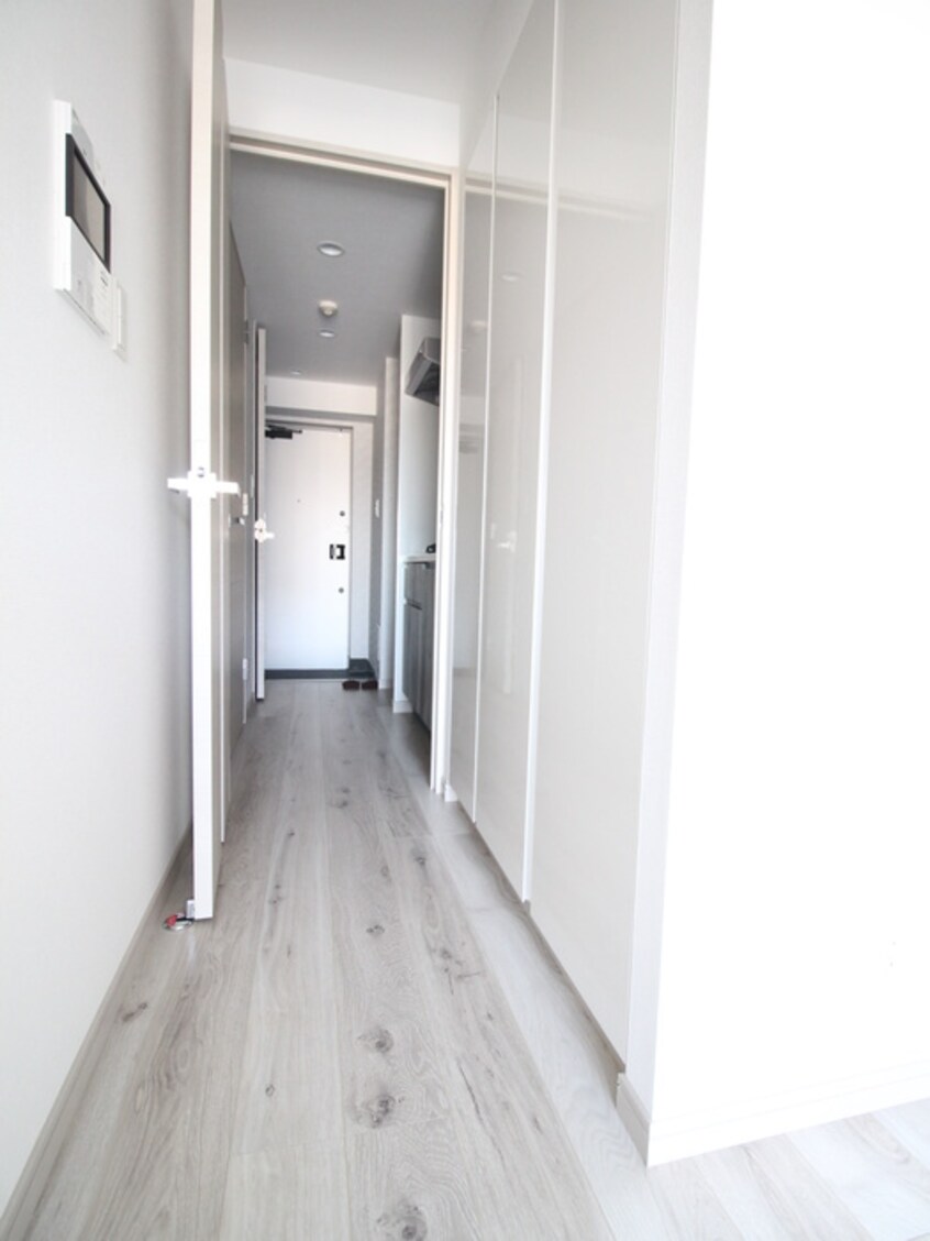 廊下 コンフォリア西新井