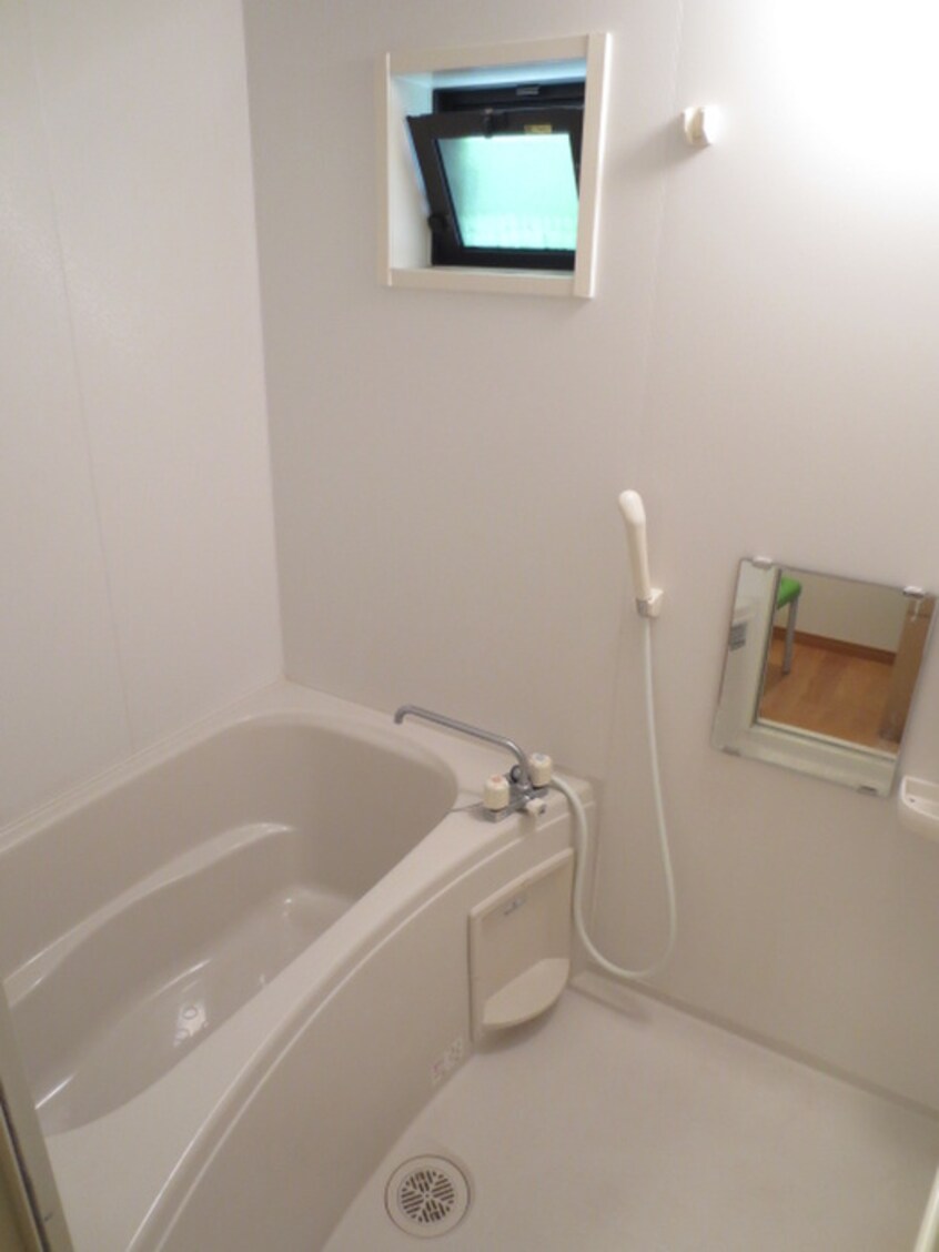 バス／シャワールーム等 グリ－ンハイツＢ