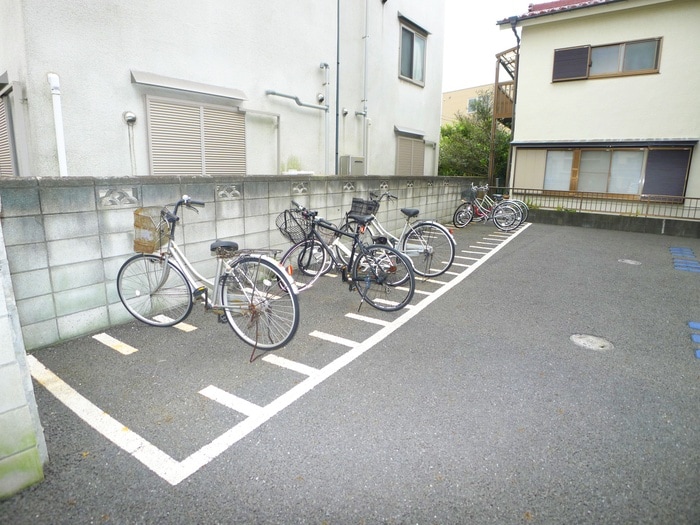 駐輪場 エクセレント宮本