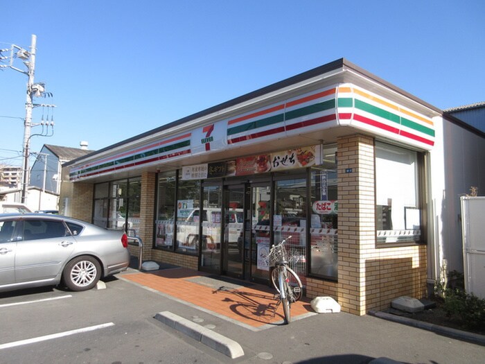 セブンイレブン横浜駒岡三丁目店(コンビニ)まで750m 第二秋山エンタービル