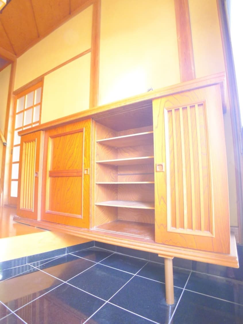 靴箱 山岸邸