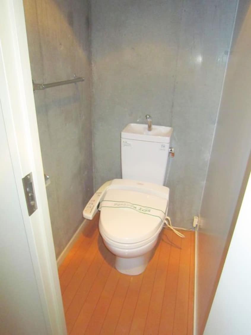 トイレ モアイ経堂プナパウ