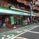 ファミリーマート 丸萬椎名町北口店(コンビニ)まで299m テラスレジデンス西池袋