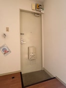 玄関 コ－ポパピヨン