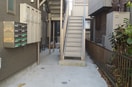 エントランス部分 ウインガーデン川和町C棟