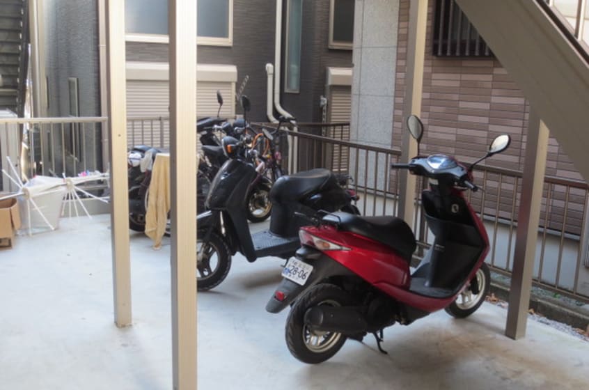 バイク置き場 ウインガーデン川和町C棟