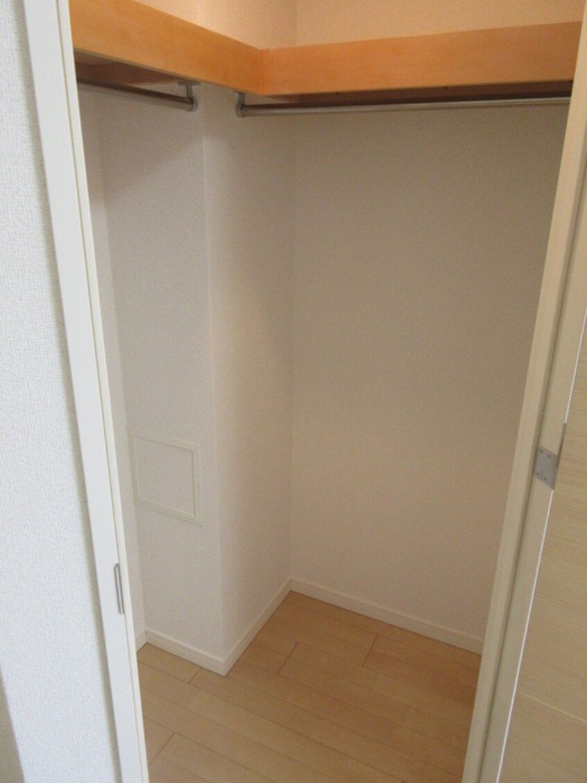 収納 エスティメゾン大島