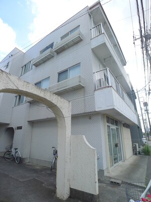 メゾンイトー
