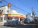 デイリーヤマザキ(コンビニ)まで377m コーポもり２