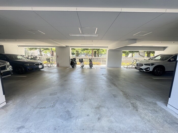 駐車場 LIBR GRANT藤沢