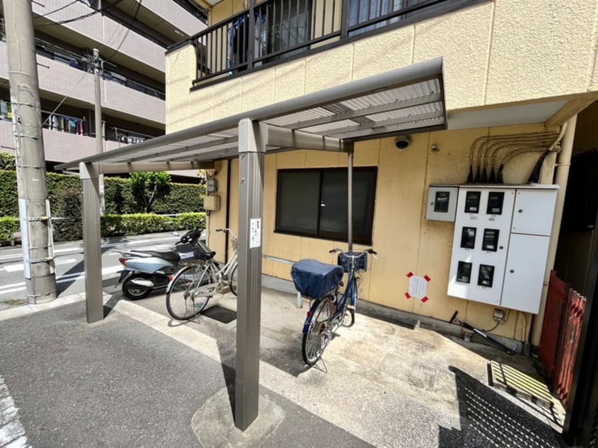 駐輪場 カ－サアリス