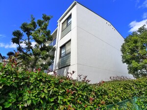 ガーデンヒルズ六高台Ａ棟