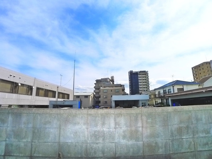 室内からの展望 アム－ルアミカル