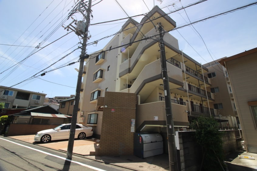 エントランス部分 メイプル・ハイツ