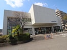 市立図書館(図書館)まで415m メイプル・ハイツ