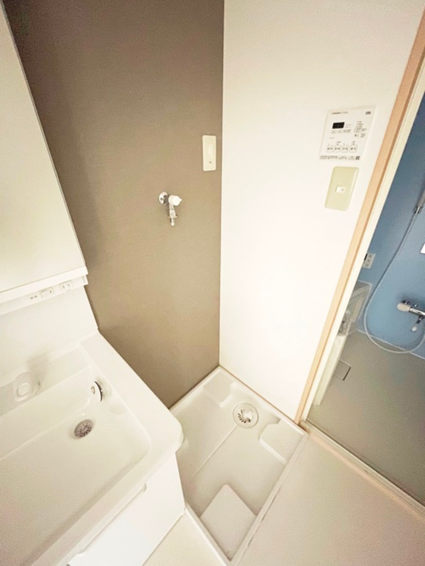 洗濯機置場 ロイヤル東日暮里Ⅱ