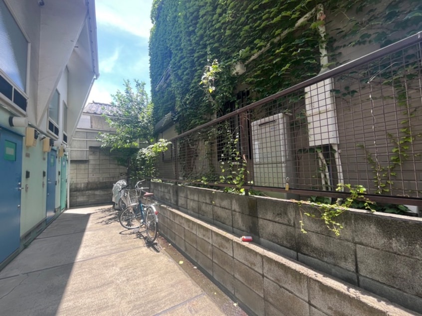 駐輪場 ハウゼ桜新町