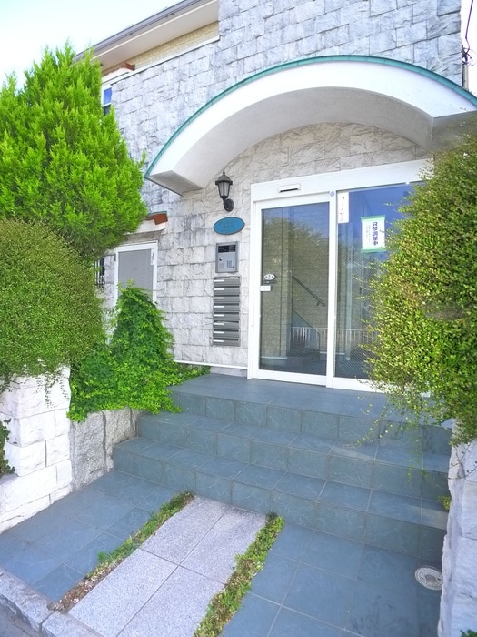 エントランス部分 チェルシー富士見