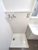 洗濯機置場 アスリートタウンＫＯＩＺＵＭＩ