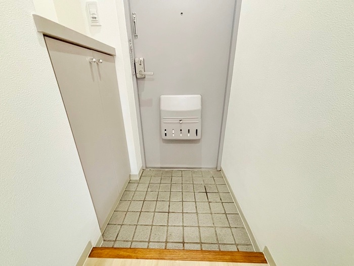 玄関 エルムヒルズＮＡＲＵＳＡＷＡ