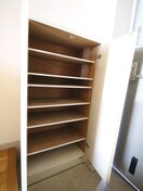 靴箱 ロイヤルドーム１３０２