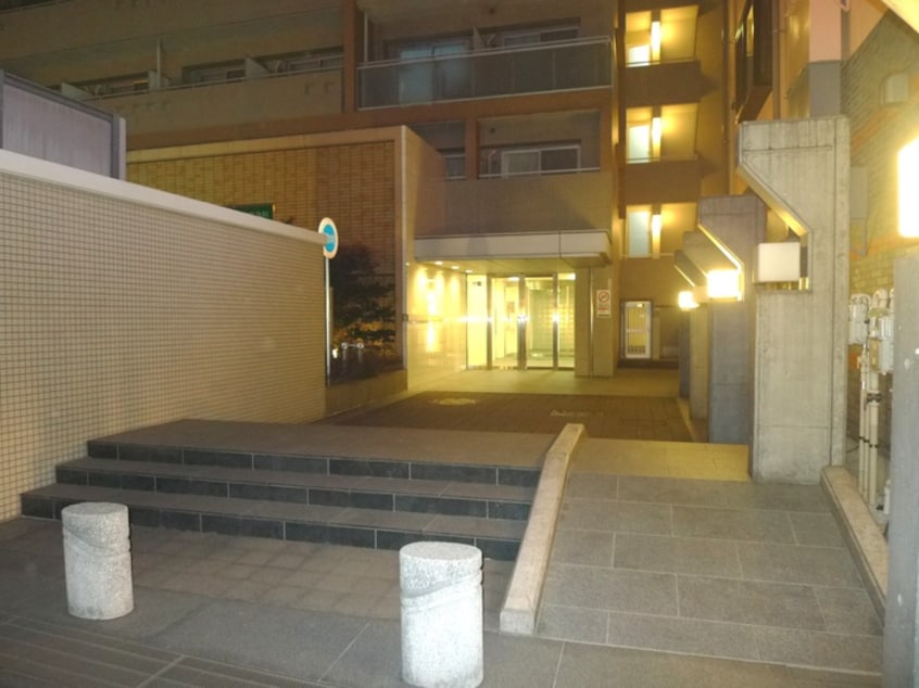 エントランス部分 グランカルム戸田
