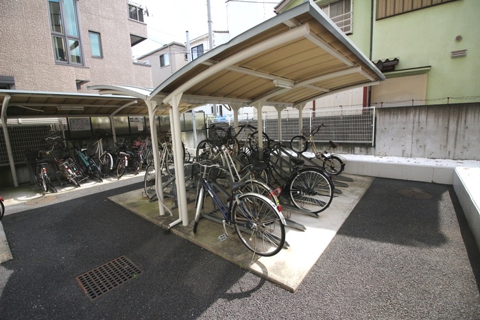 駐輪場 グランカルム戸田