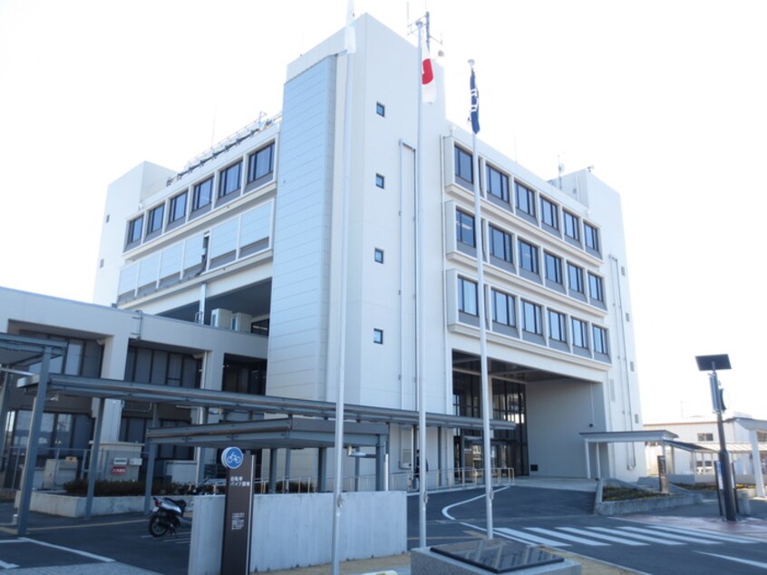 鴻巣市役所(役所)まで800m テネメントマルフク