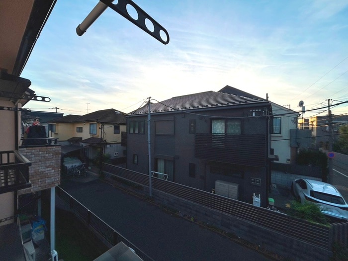 室内からの展望 アパ－トメントメビウス