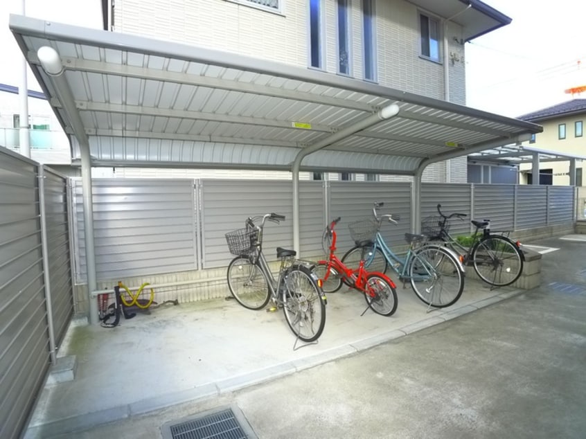 駐輪場 ルミナス