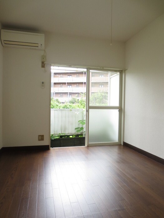 居室 ホワイトシャンテ